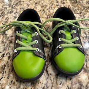 Pyramid Skull Bowling Shoes 12